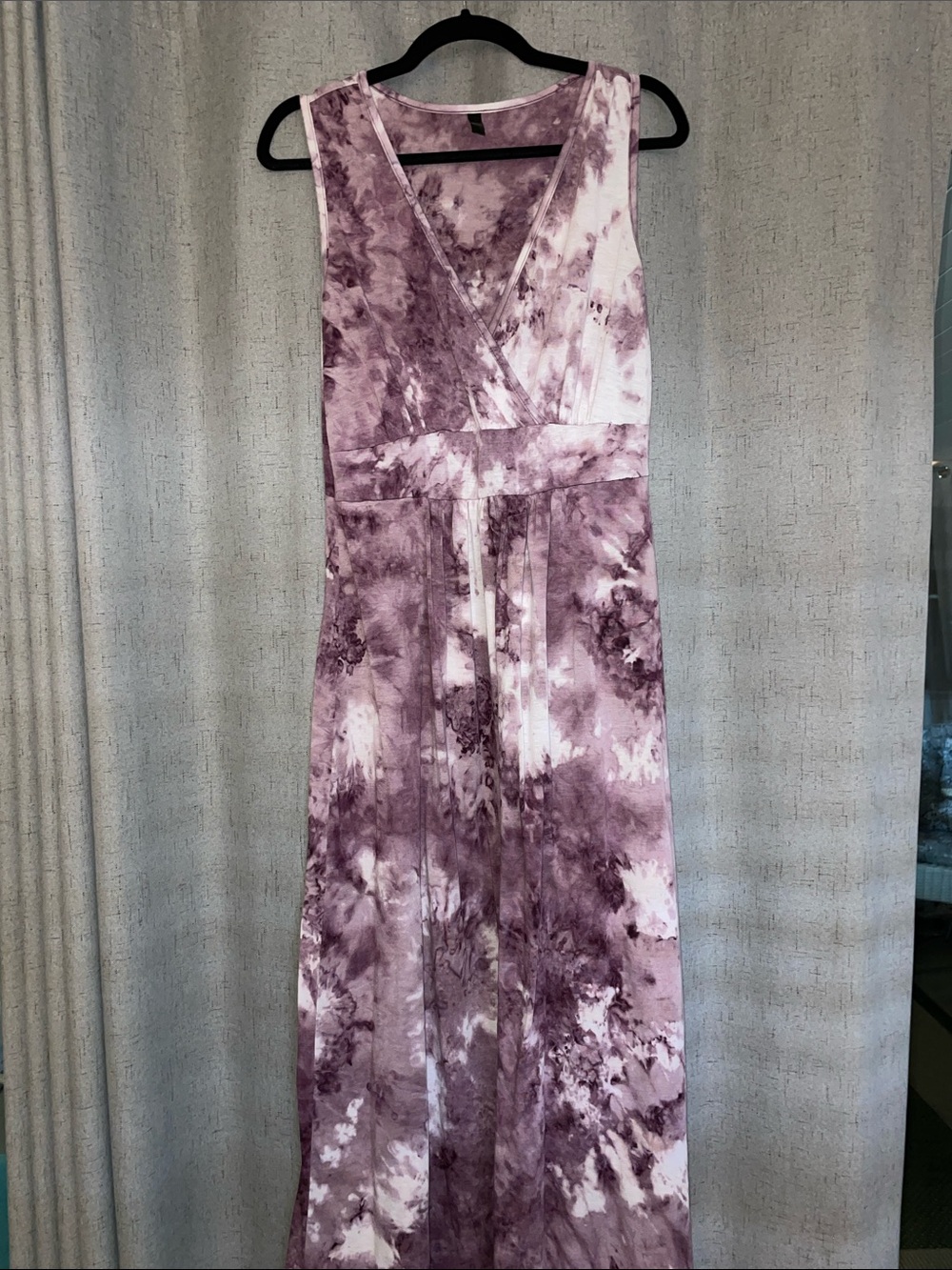 Sleeveless Tie-Dye Maxi Dress in Mauve